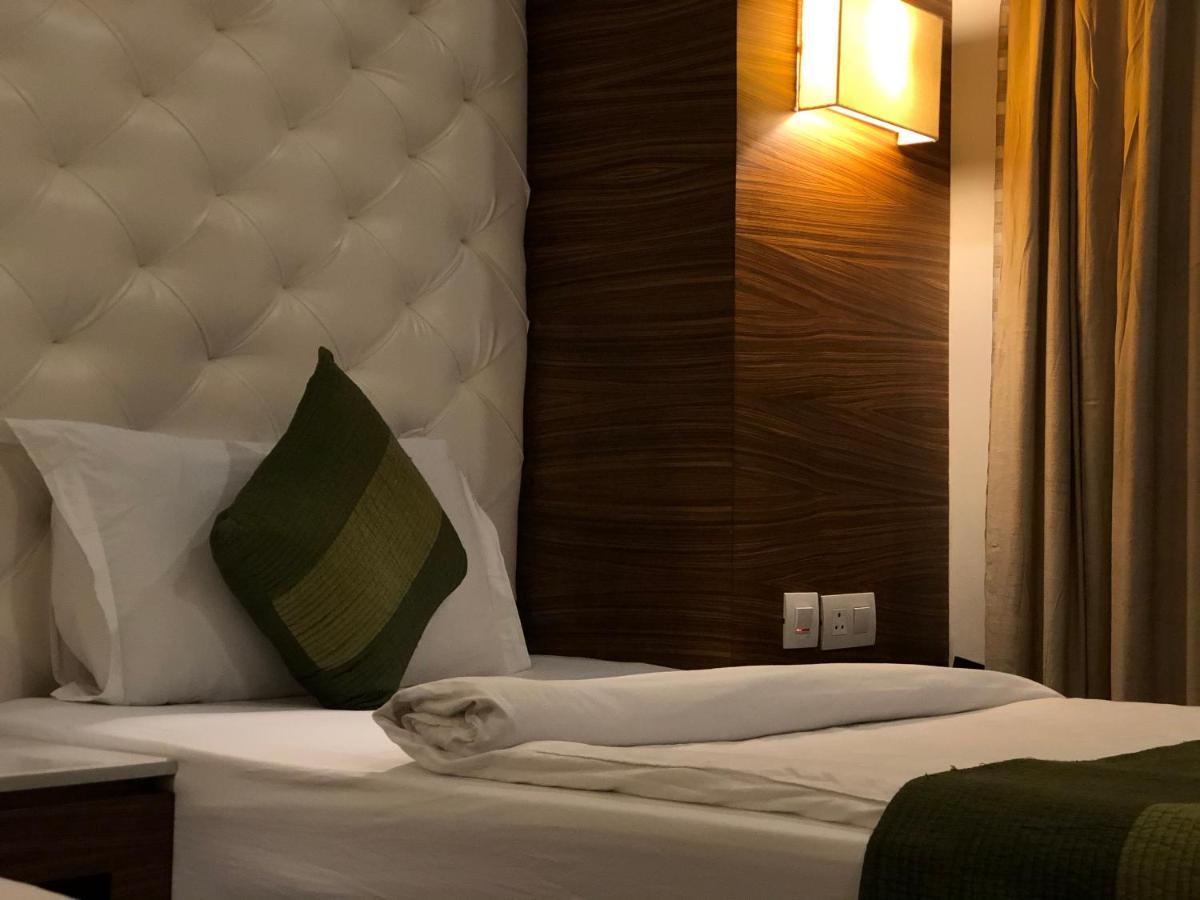 Hotel Ivory 32 New Delhi Exterior foto