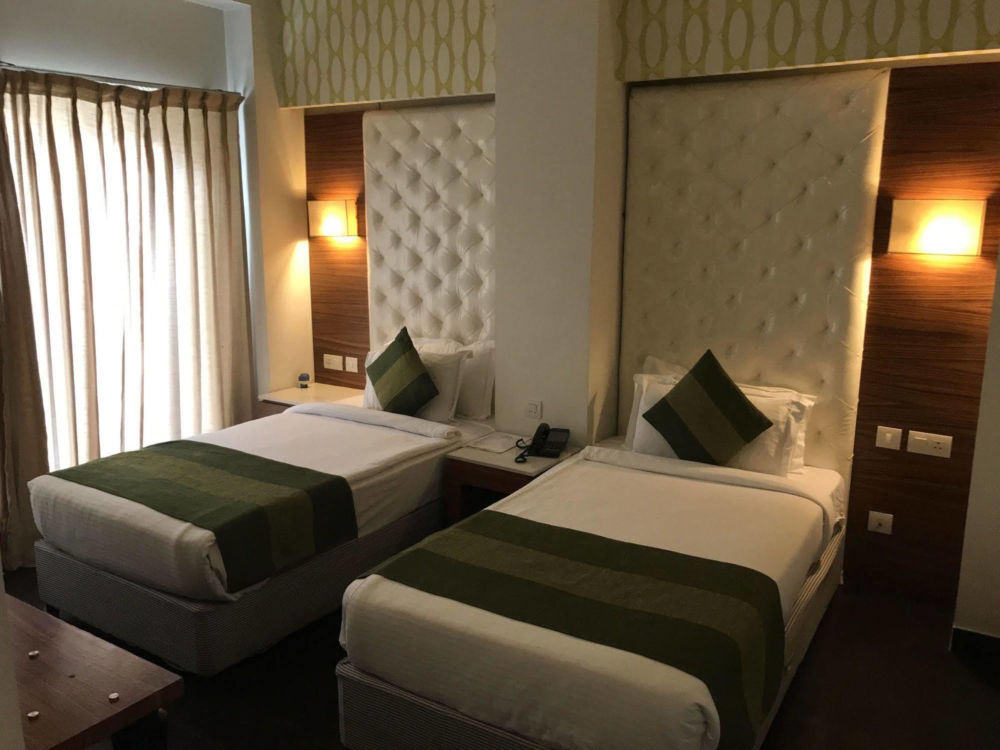 Hotel Ivory 32 New Delhi Exterior foto