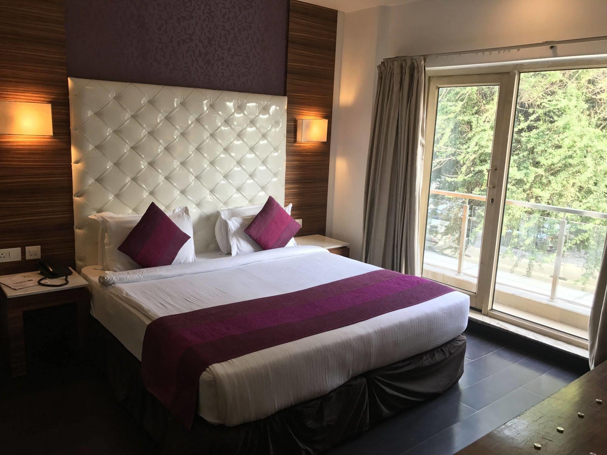 Hotel Ivory 32 New Delhi Exterior foto